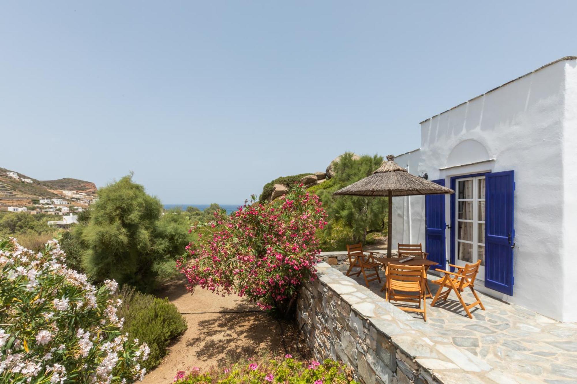 Sun Rock Boutique Suites Stelida  Extérieur photo