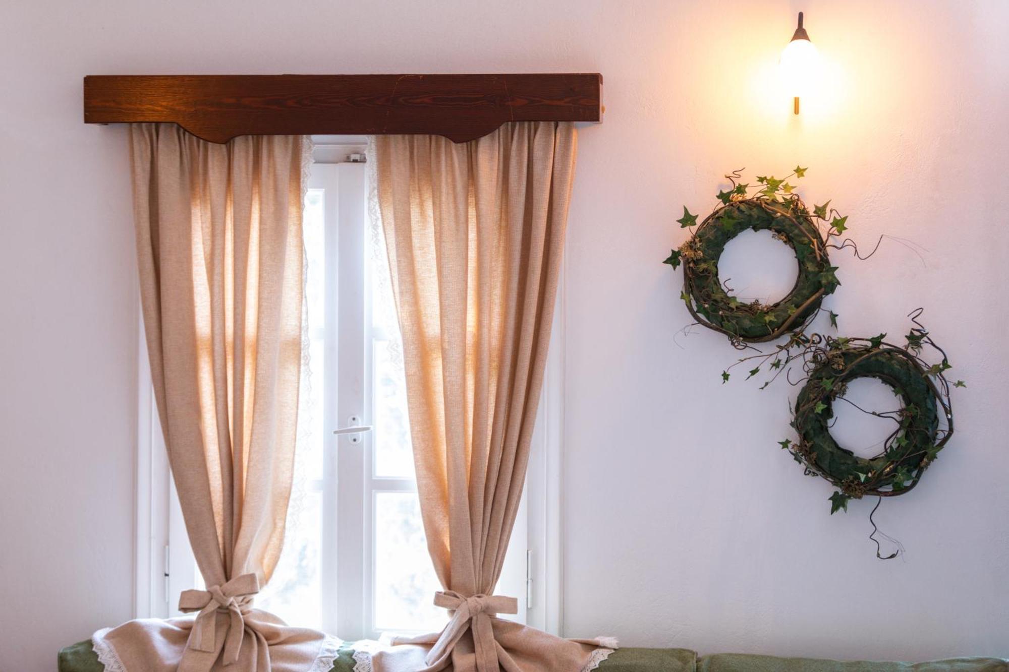Sun Rock Boutique Suites Stelida  Extérieur photo