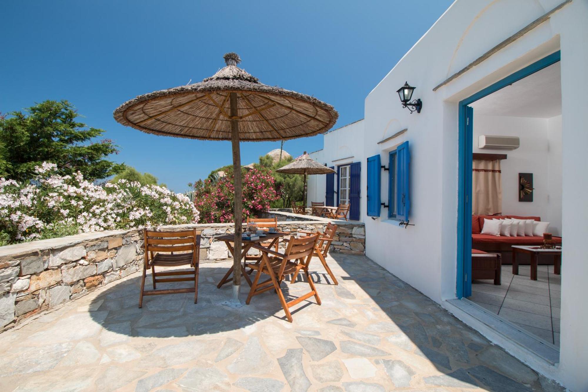 Sun Rock Boutique Suites Stelida  Extérieur photo